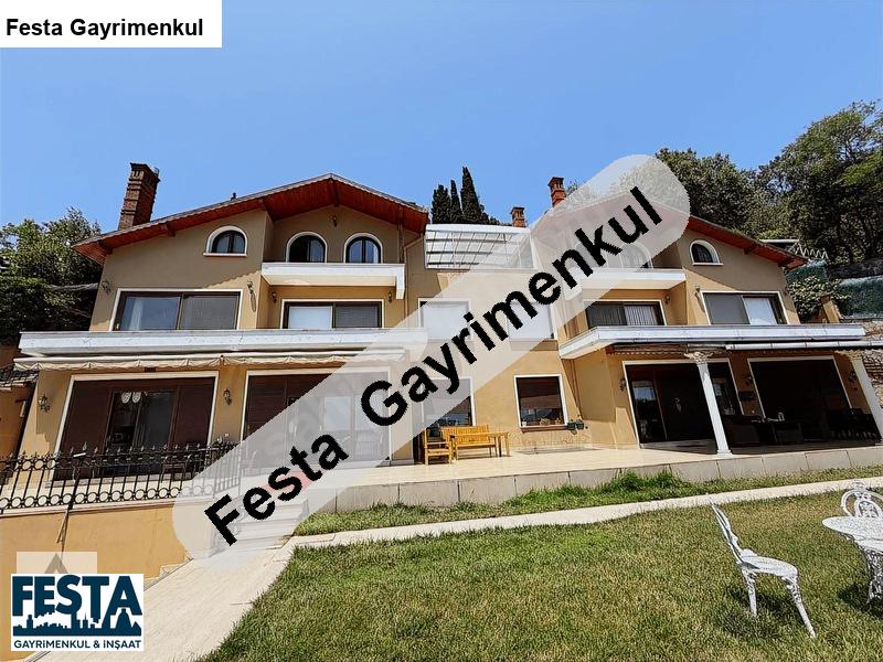sariyer büyükdere sahi̇lde muhteşem manzarali lüks vi̇lla